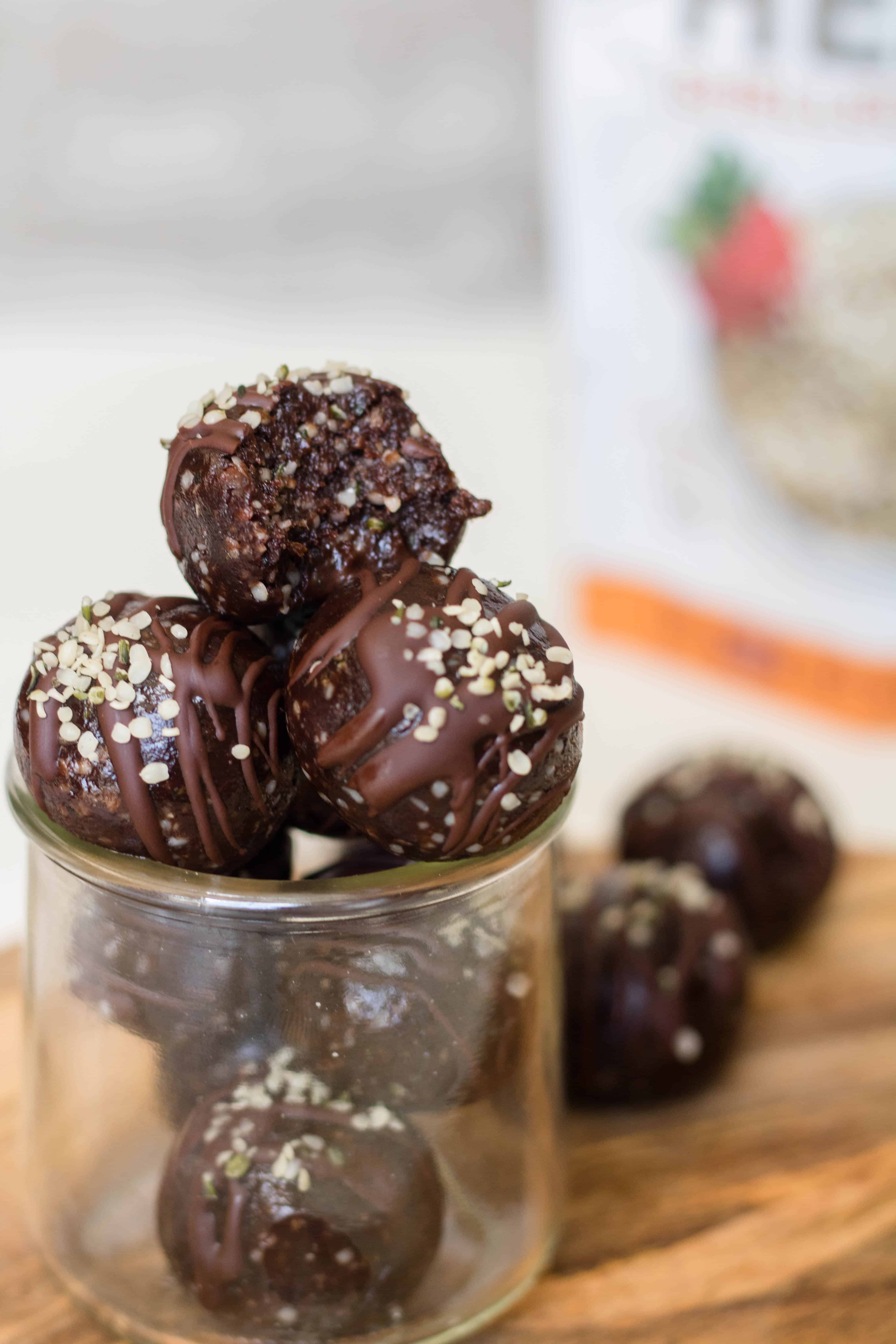 Les meilleures boules saines de chocolat et graines de chanvre