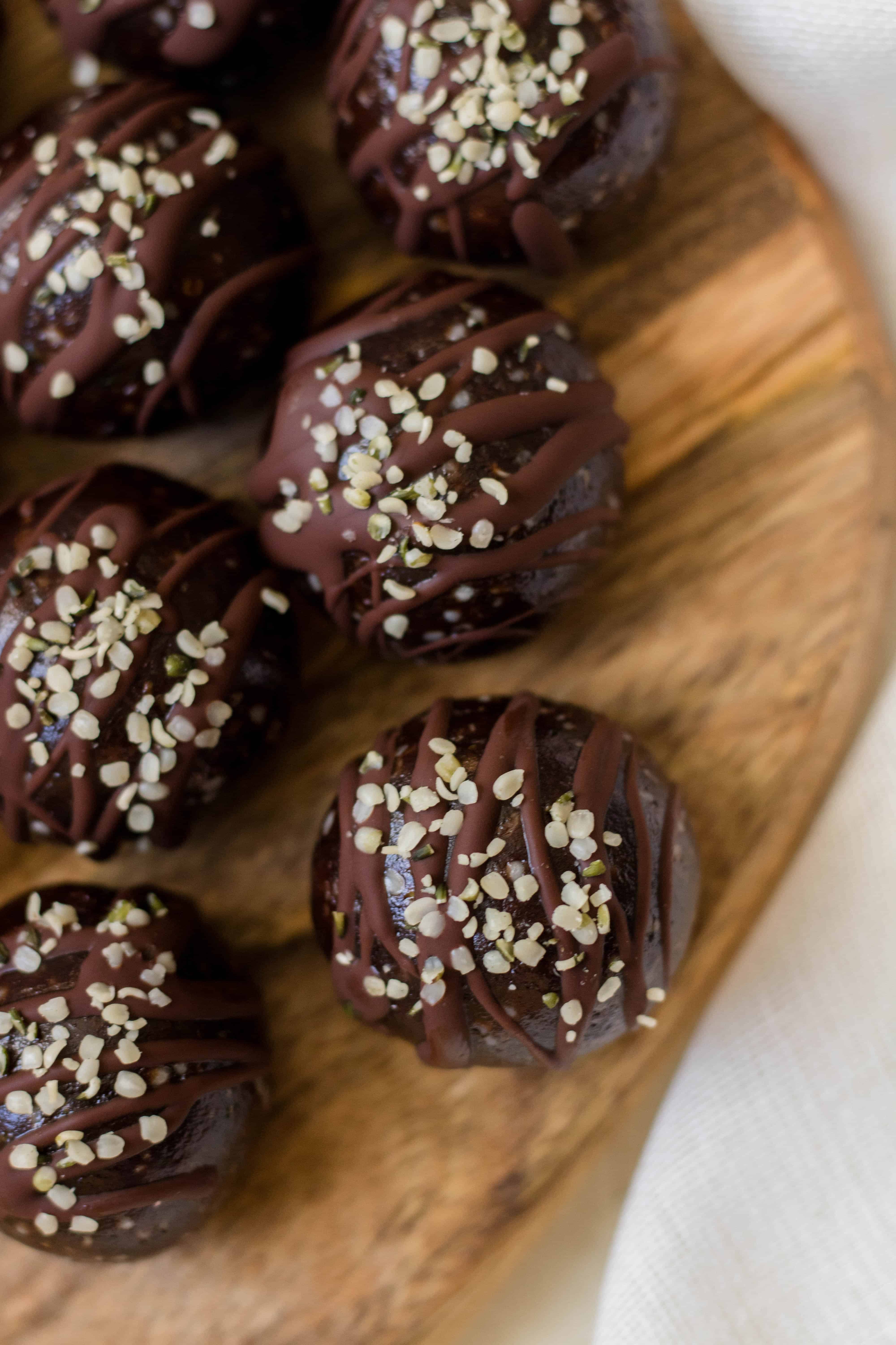 Les meilleures boules de bonheur au chocolat et graines de chanvre