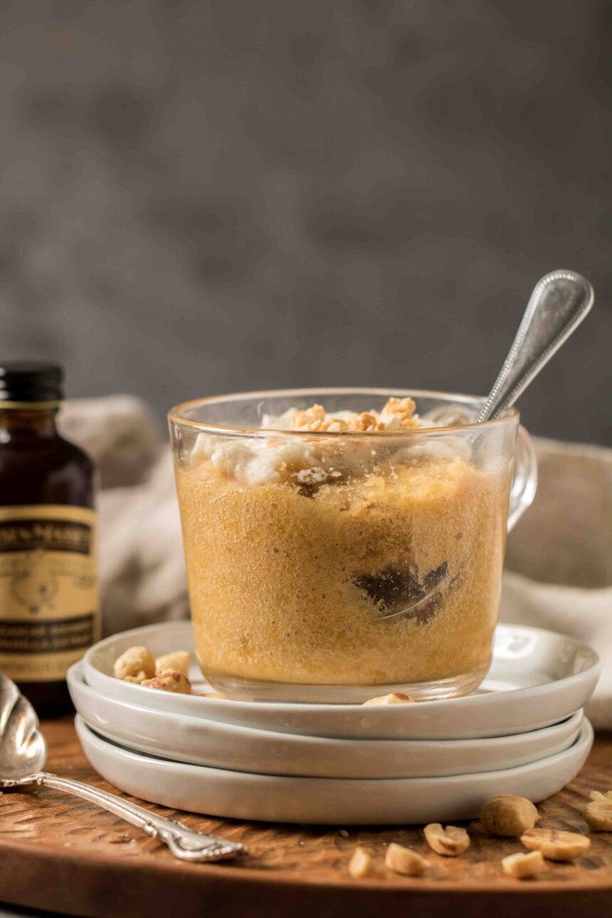 Gâteau express à la noix de beurre de cacahuète moelleux en 5 minutes au micro-ondes