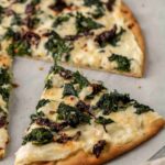 Pizza rapide aux épinards et sauce blanche
