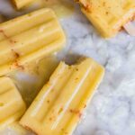 Sucettes glacées à l’ananas healthy avec Tajín