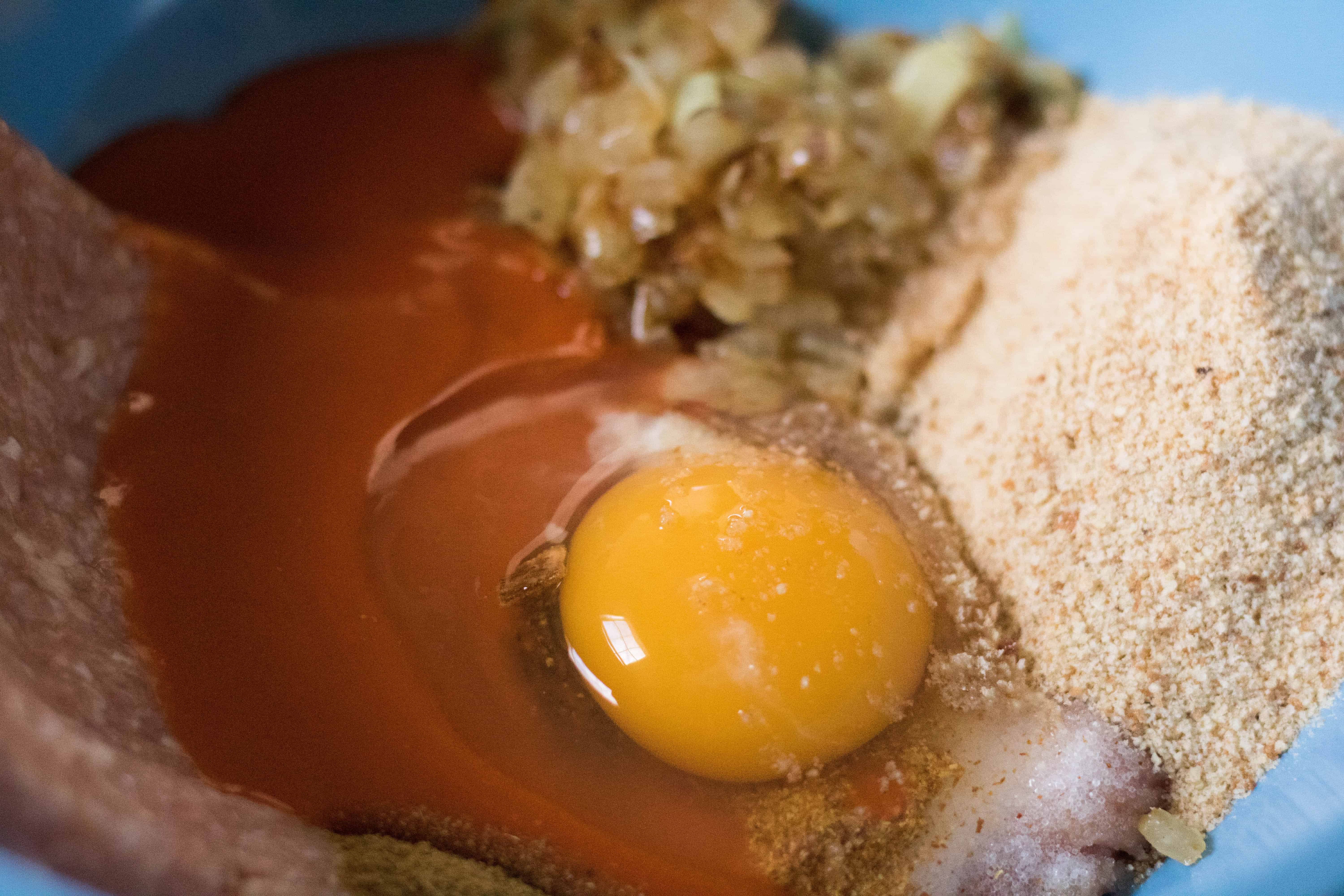 Épices pour la recette de boulettes de poulet, assaisonnements