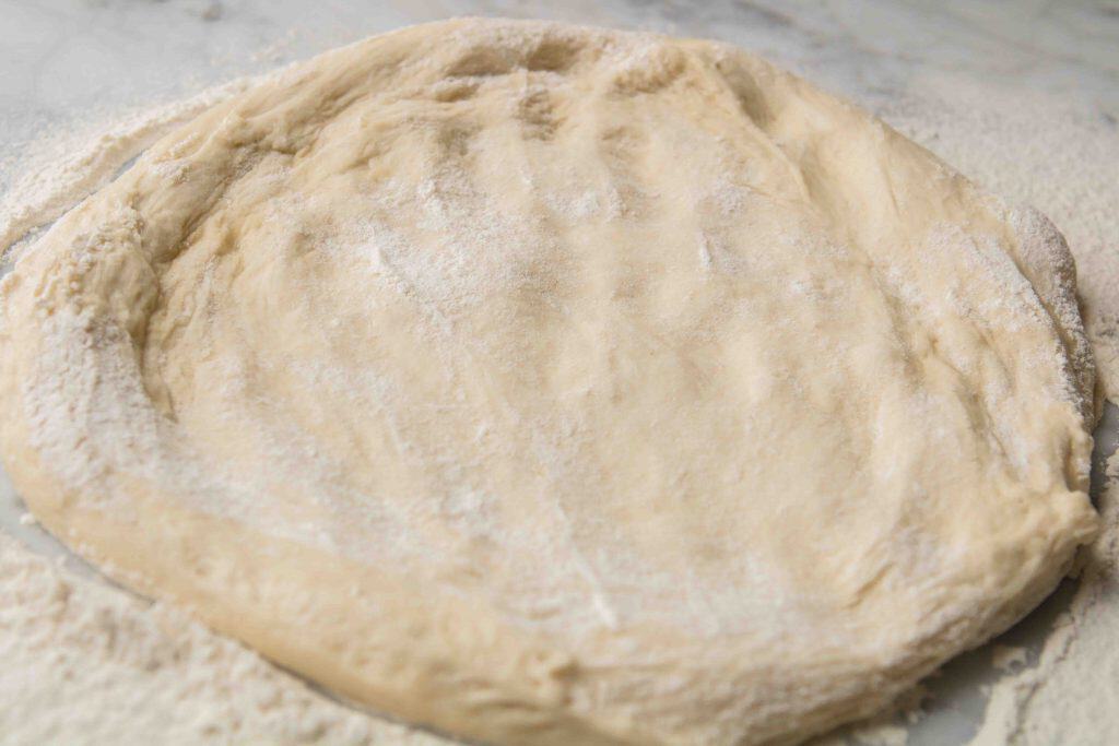 Comment étirer la pâte à pizza