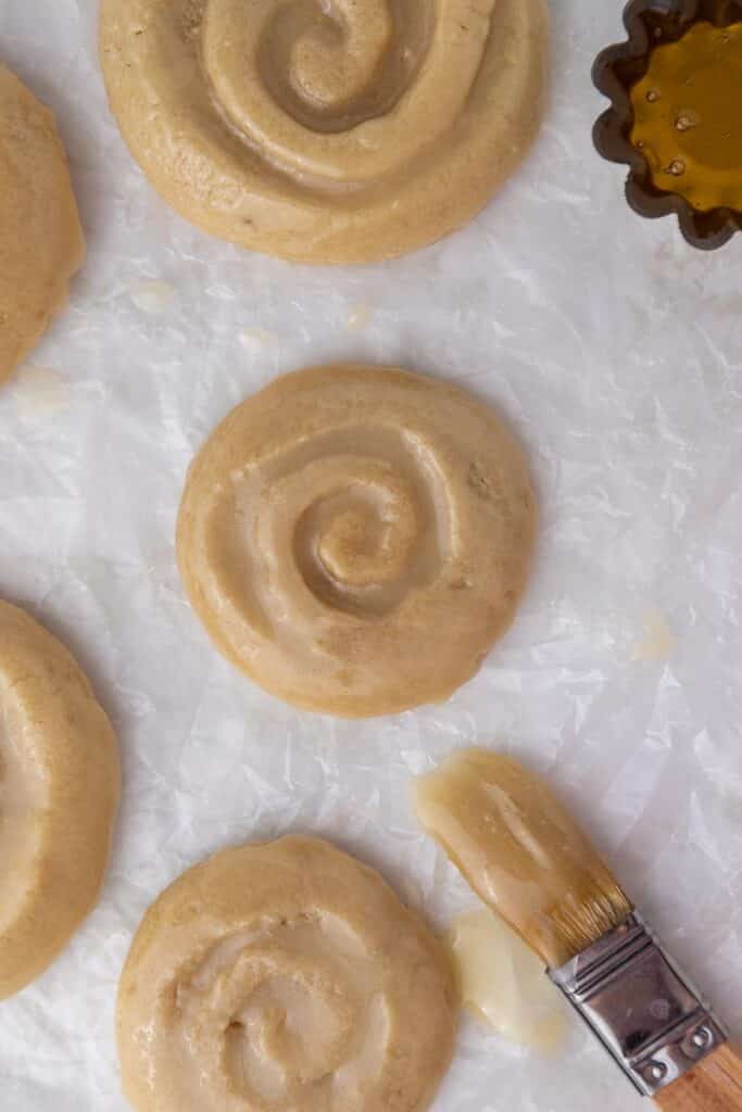 Vue de dessus de cookies au miel