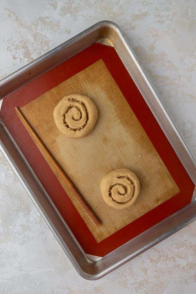Comment faire des spirales de petit pain au miel sur les cookies
