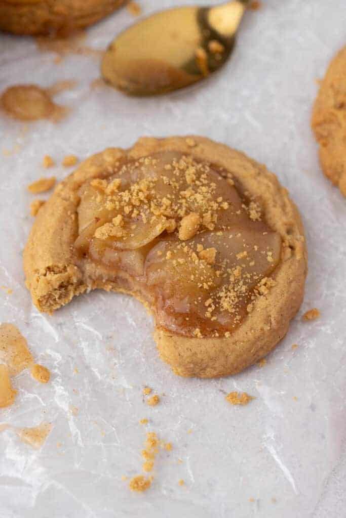 Cookie à l’avoine avec garniture à la tarte aux pommes