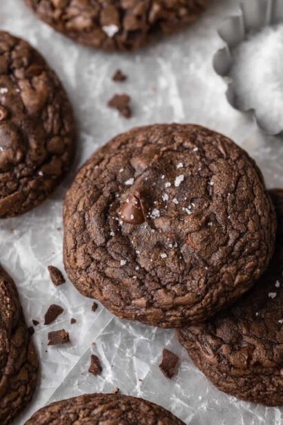 Cookies croustillantes au crumble de pâte à brownie