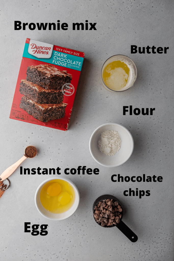 Ingrédients pour cookies au mélange à brownie Crumbl