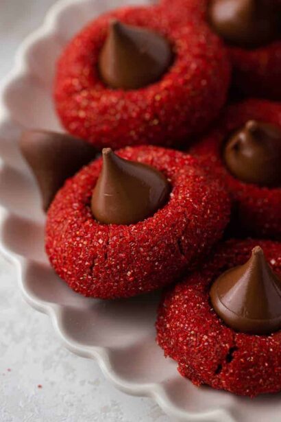 Biscuits Faciles de Hershey’s aux Fleurs de Velours Rouge