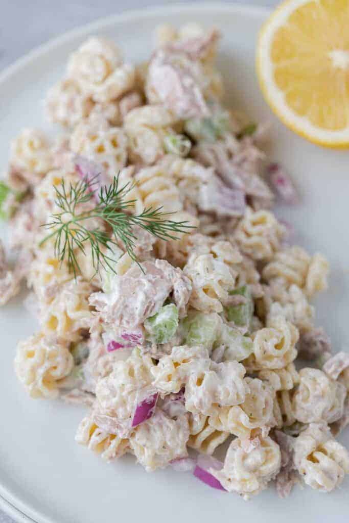 Pâte à la grecque avec yaourt et mayonnaise