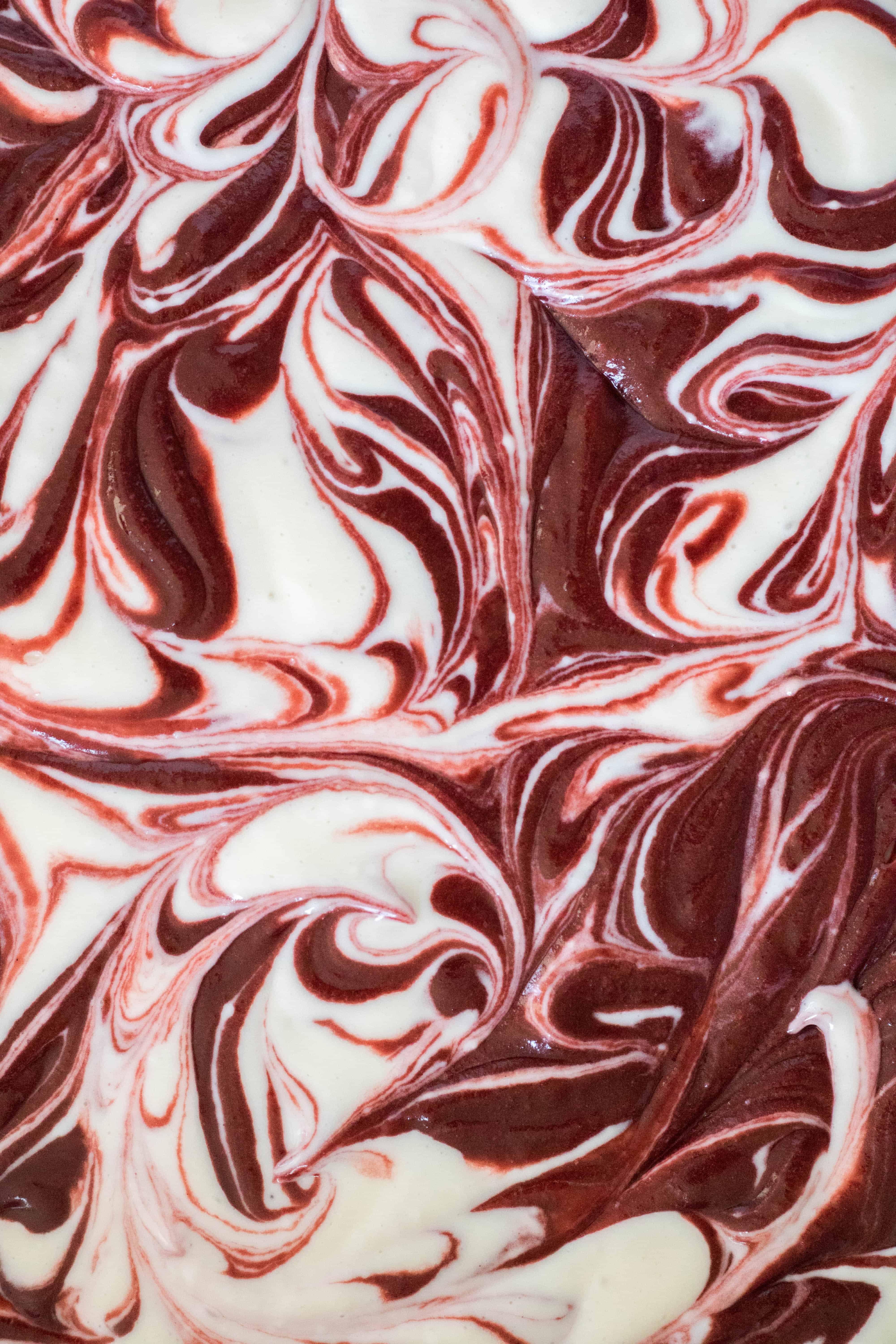 brownie velvet rouge avec marbrures de cheesecake