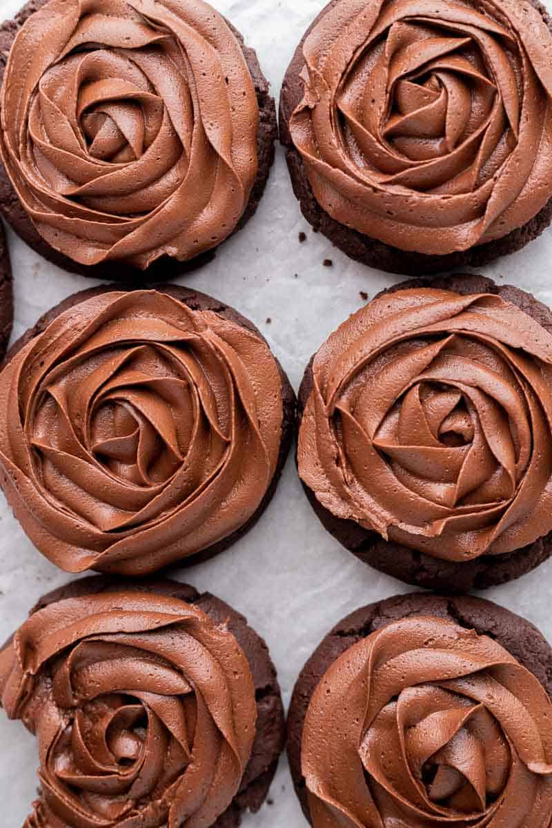 Recette imitation des cookies au gâteau au chocolat CRUMBL
