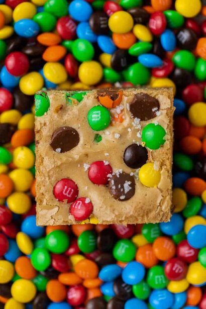 Recette facile de blondies aux pépites de chocolat et M&M’s