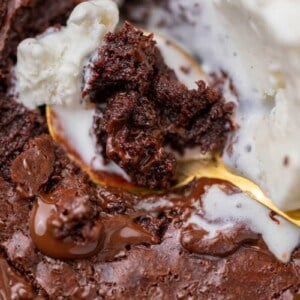 Cuillerée de brownie à la poêle