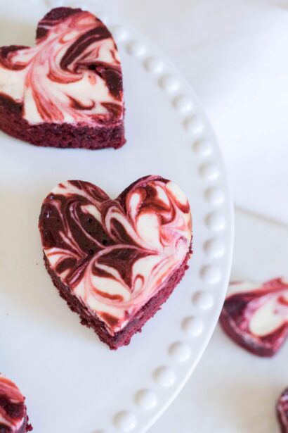 Brownies marbrés au cheesecake et au velours rouge