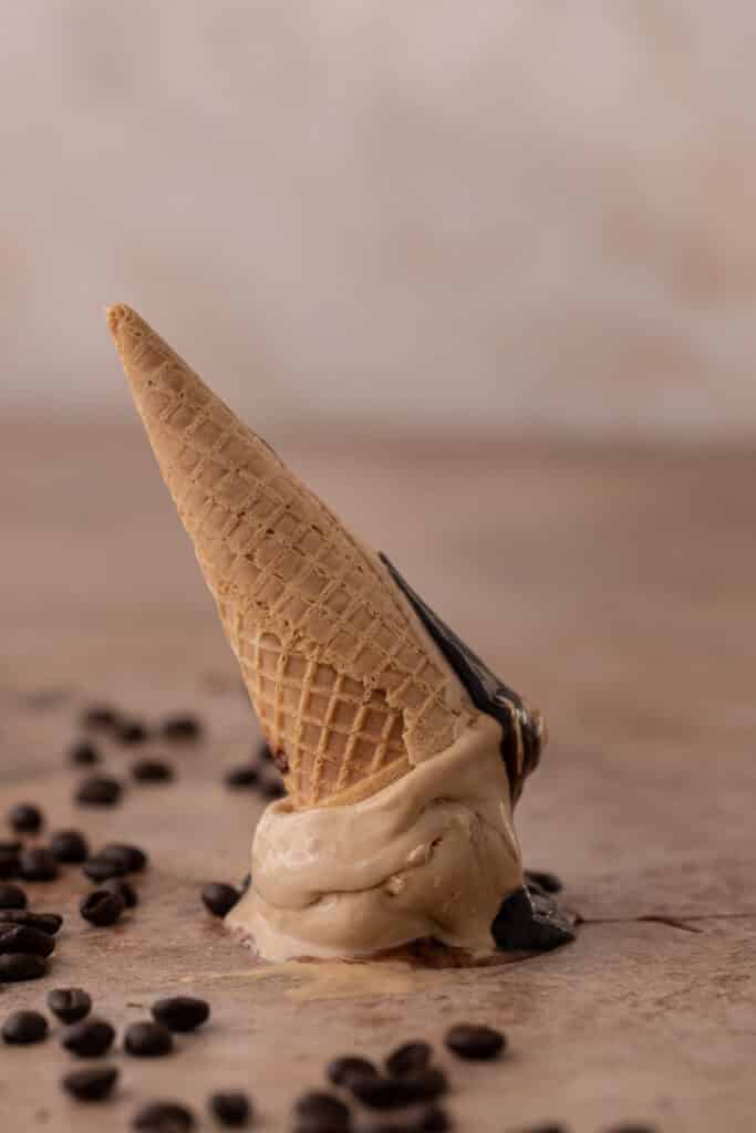 Cornet de glace retourné
