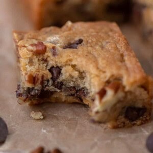Pecan chocolate chip blondies