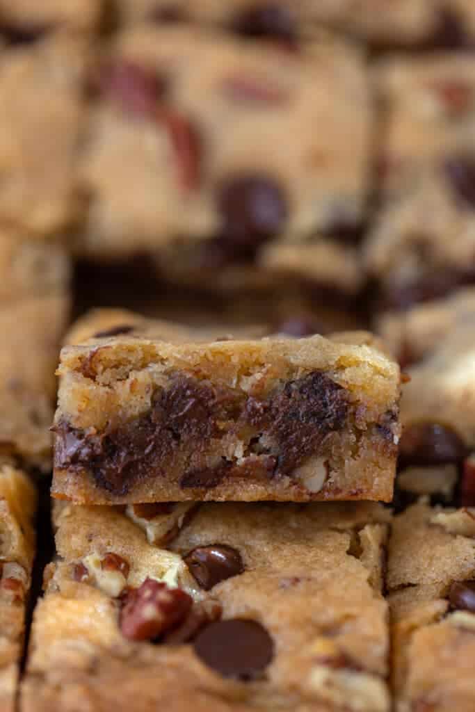 Tranche de barre aux noix de pécan et pépites de chocolat