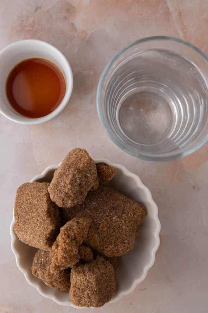 ingrédients pour la recette de sirop de cassonade Starbucks