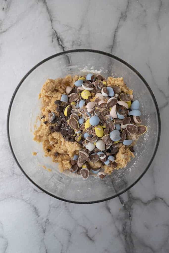 ingrédients mélangés dans un bol