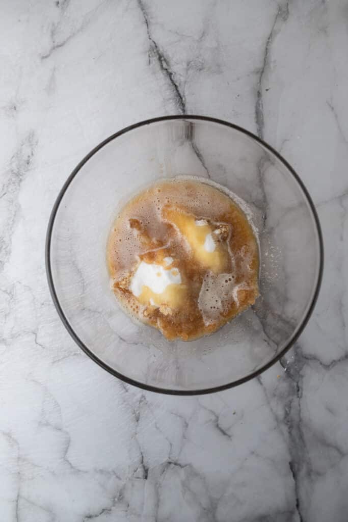 ingrédients bruts dans un bol