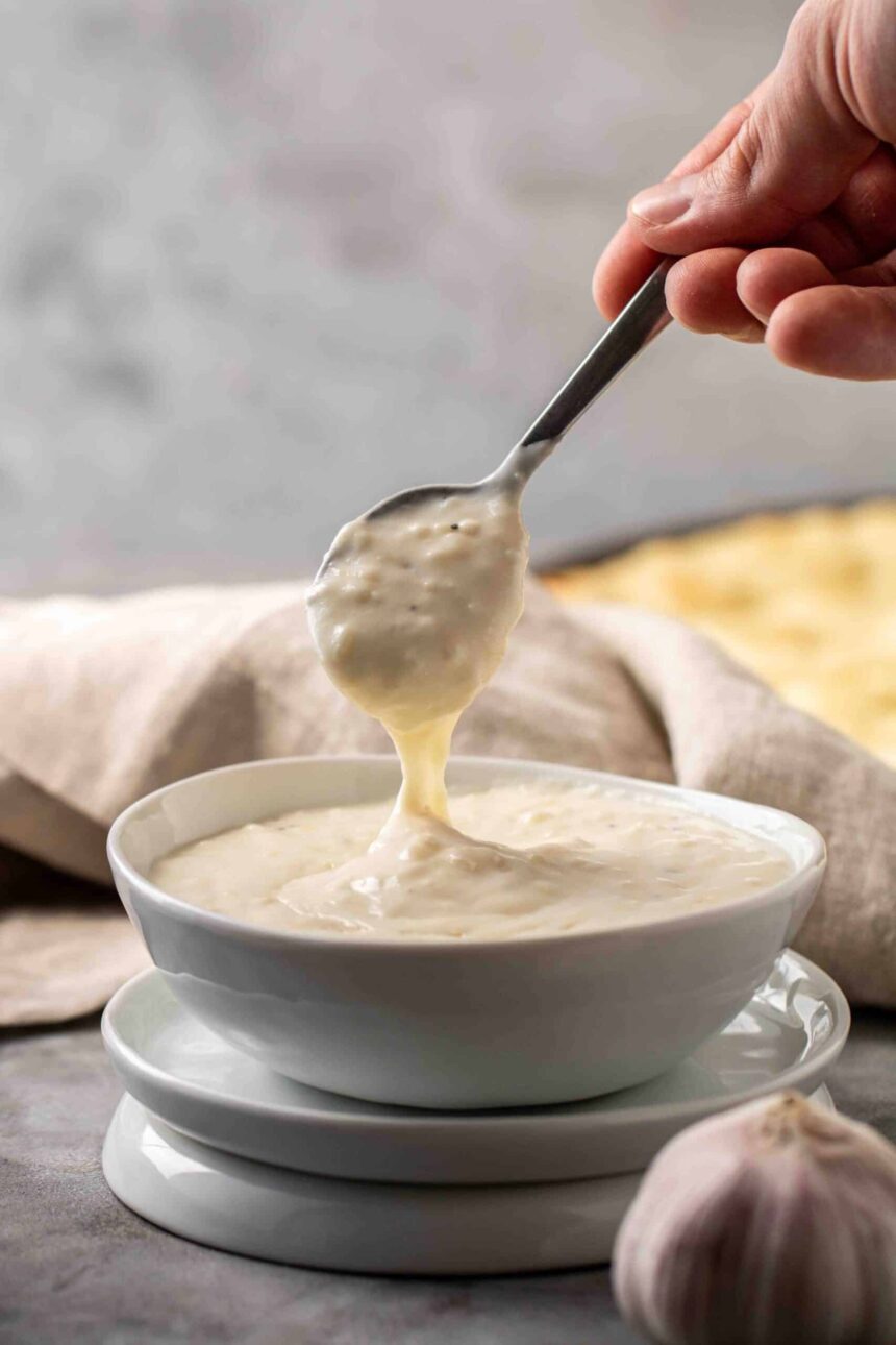 Recette de Sauce à l’Ail Crémeuse pour Pizza