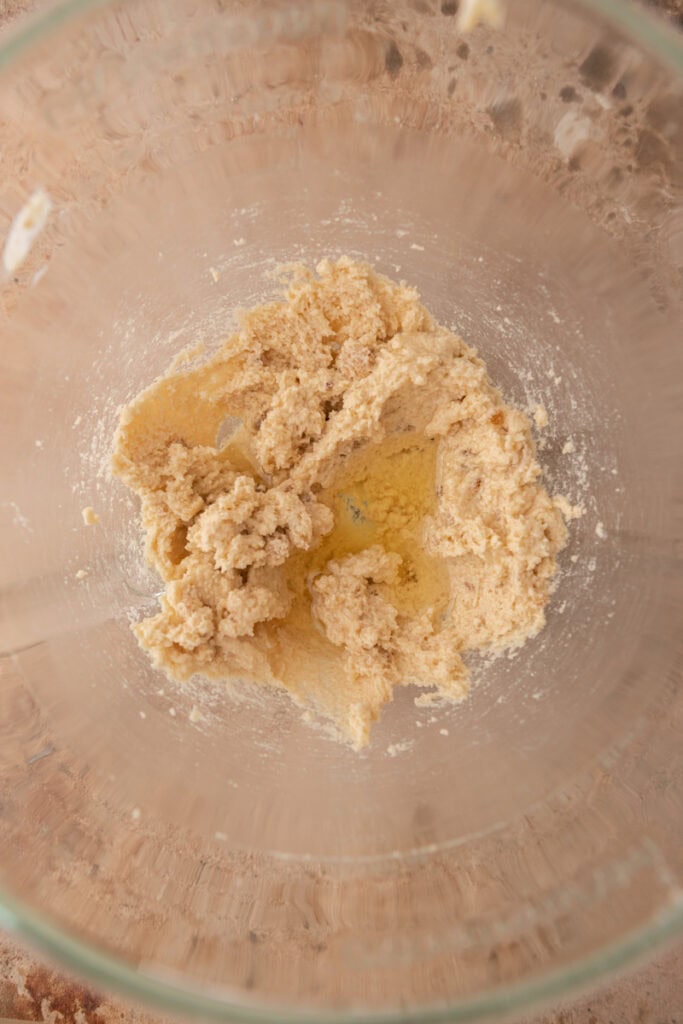 Ingrédients non mélangés dans un bol