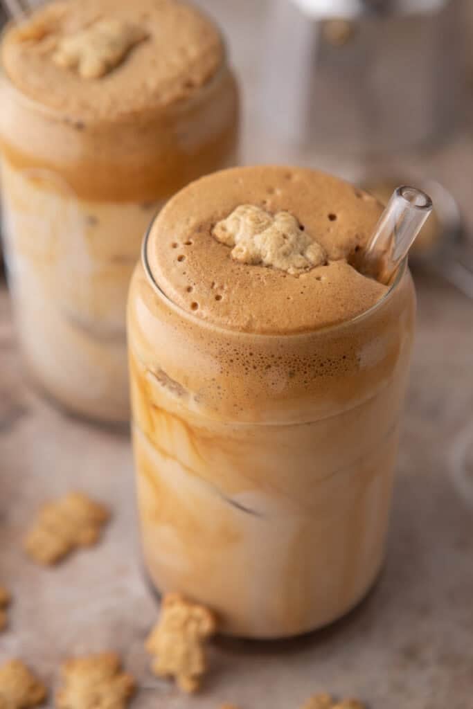 vue latérale du latte Teddy Graham