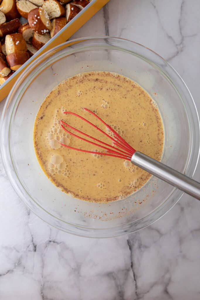 ingrédients mélangés dans un bol