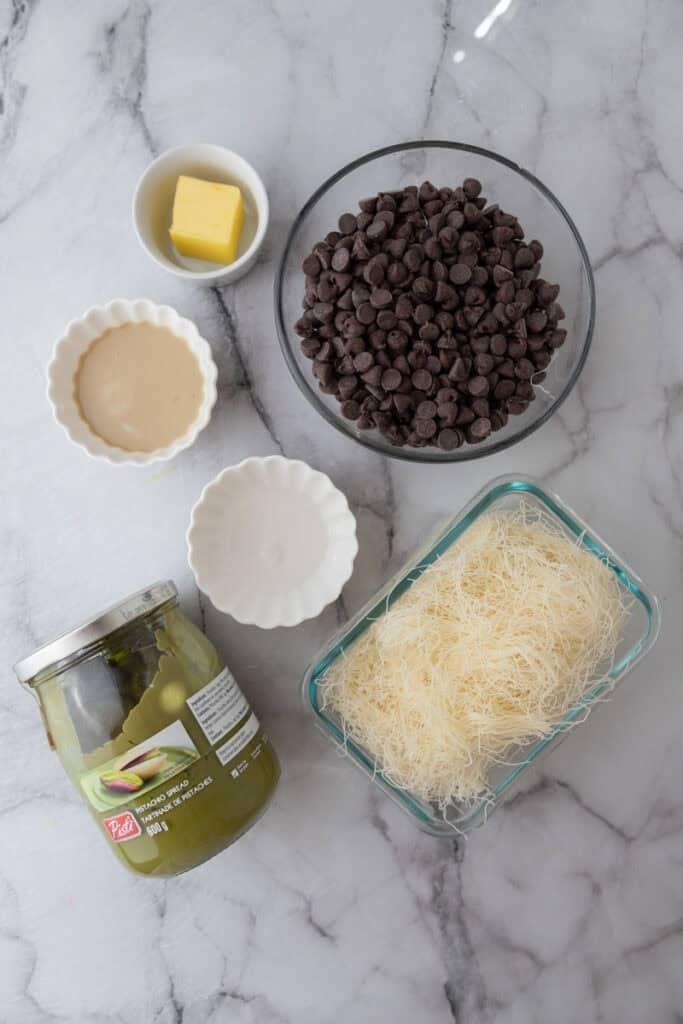 Ingrédients pour la recette de cups au chocolat de Dubaï